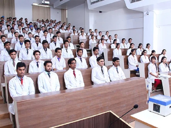 Study Abroad Consultant for MBBS In Delhi